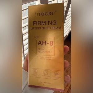 UTOGRU Firming Lifting Neck Cream
